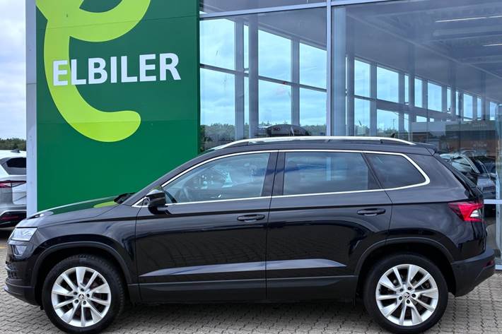 Sort Skoda Karoq fra 2021