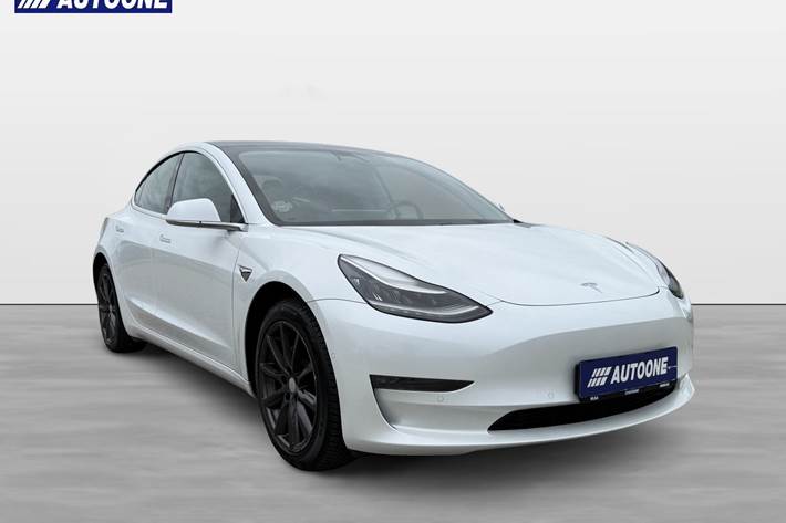 Hvid Tesla Model 3 fra 2020