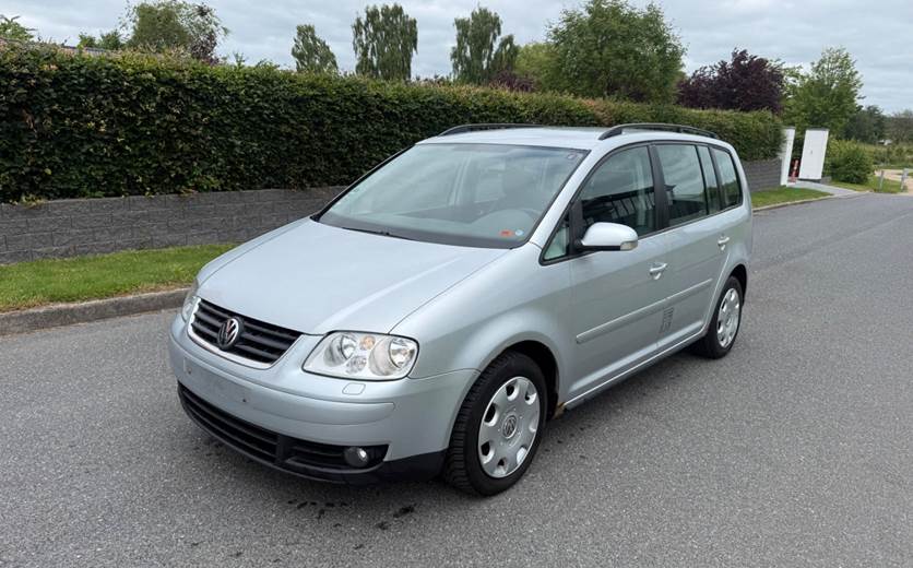 VW Touran 2,0 TDi 140 Highline DSG Van