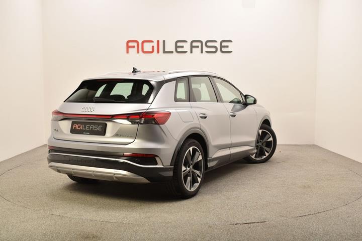 Sølv Audi Q4 e-tron fra 2024