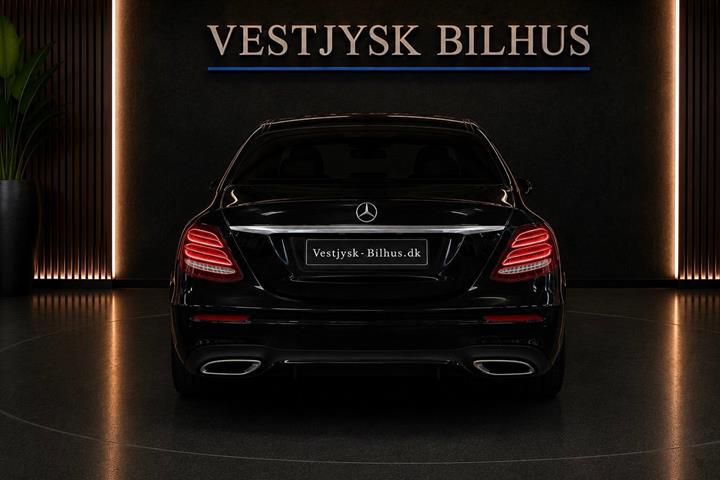 Sort Mercedes E350 d fra 2016