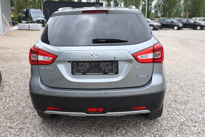 Grå Suzuki S-Cross fra 2020