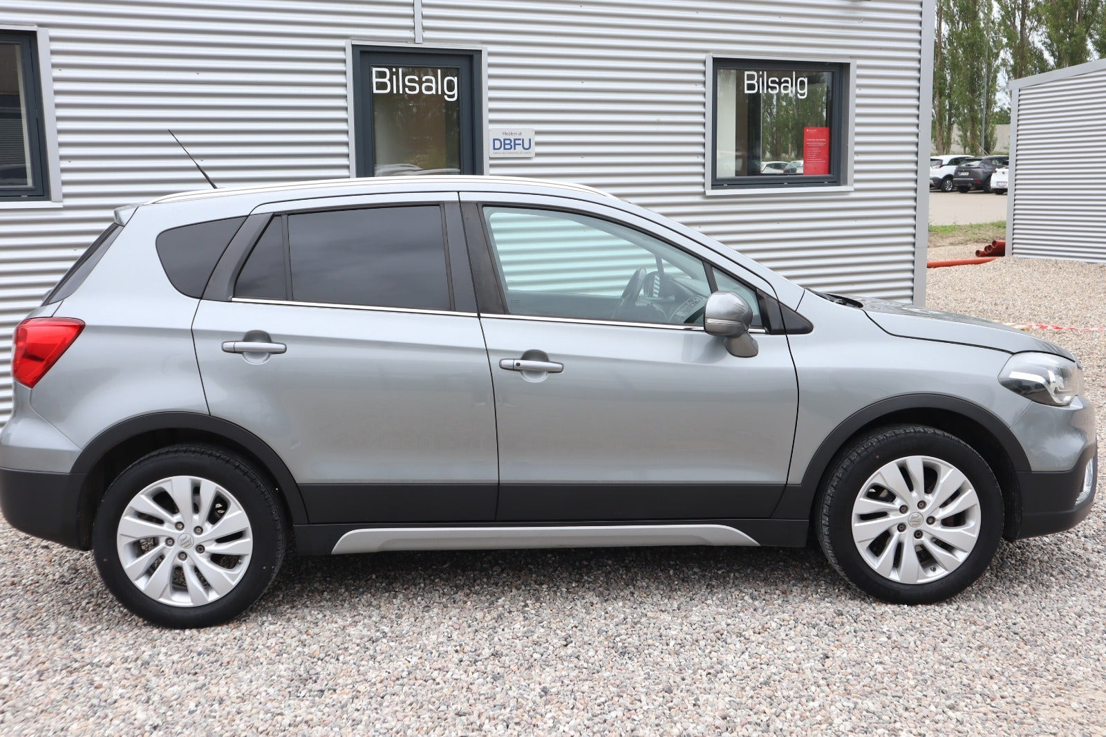 Grå Suzuki S-Cross fra 2020