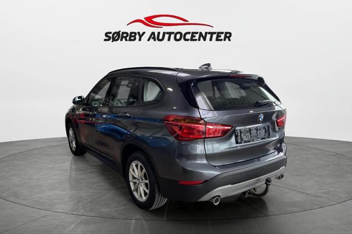Grå BMW X1 fra 2019