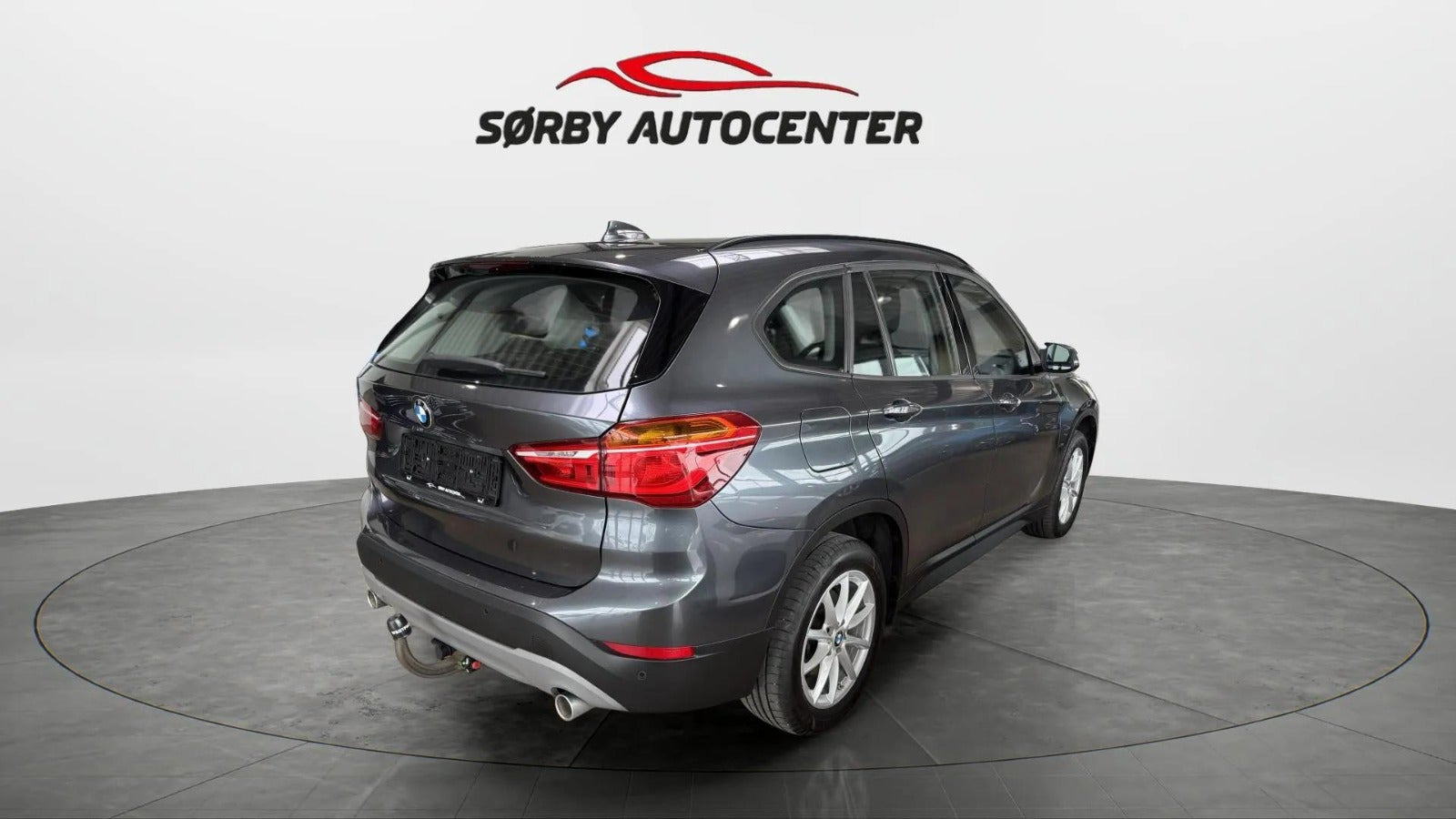 Grå BMW X1 fra 2019