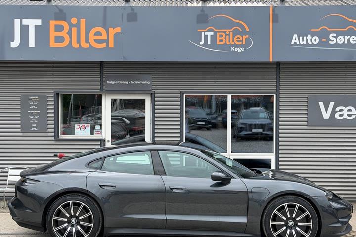 Grå Porsche Taycan fra 2022