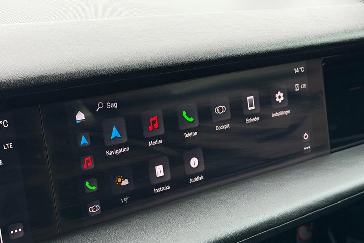 Grå Porsche Taycan fra 2022
