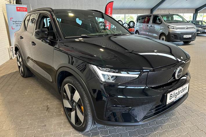 Sort Volvo XC40 fra 2023