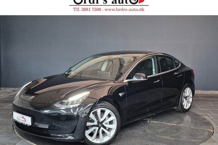 Sort Tesla Model 3 fra 2020