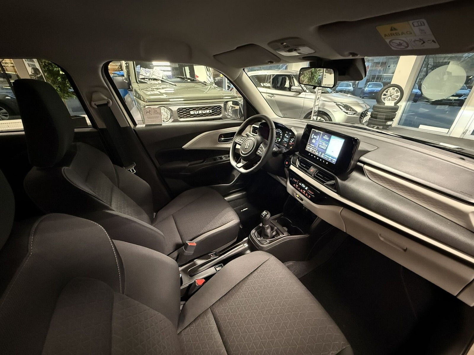 Grå Suzuki Swift fra 2026