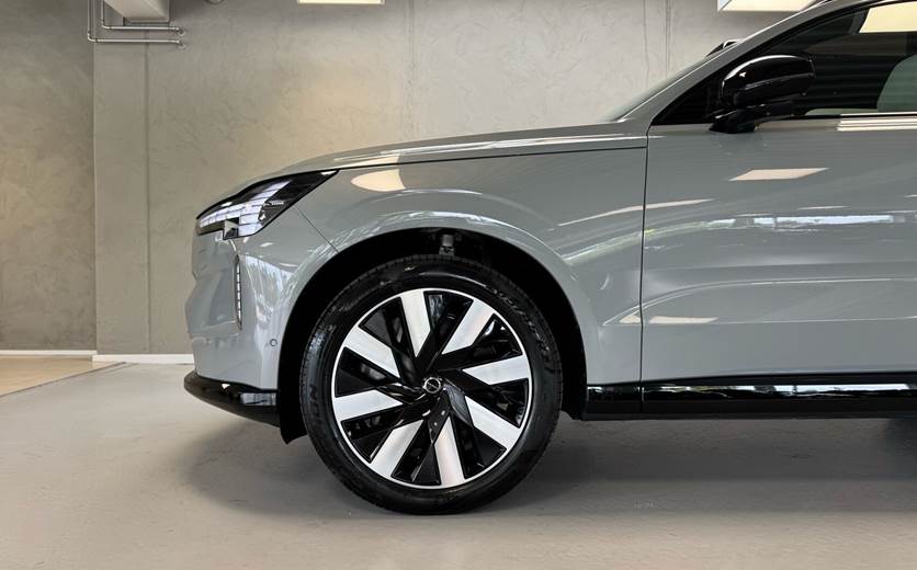 Volvo EX90