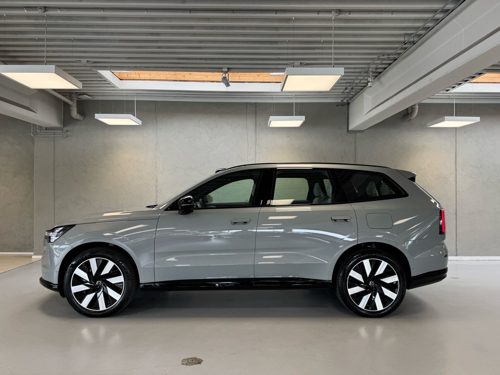 Volvo EX90