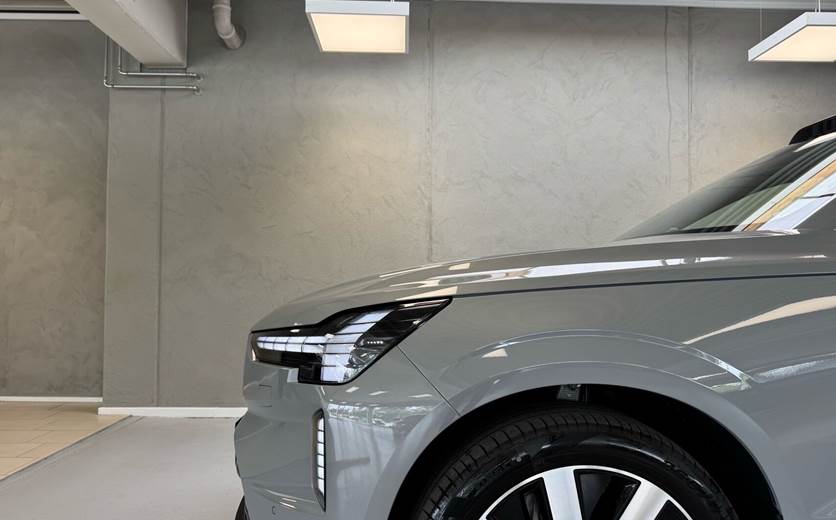 Volvo EX90