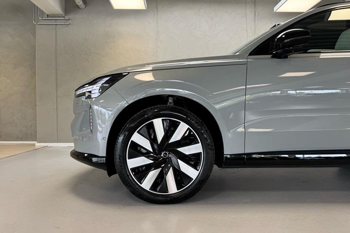 Grå Volvo EX90 fra 2026