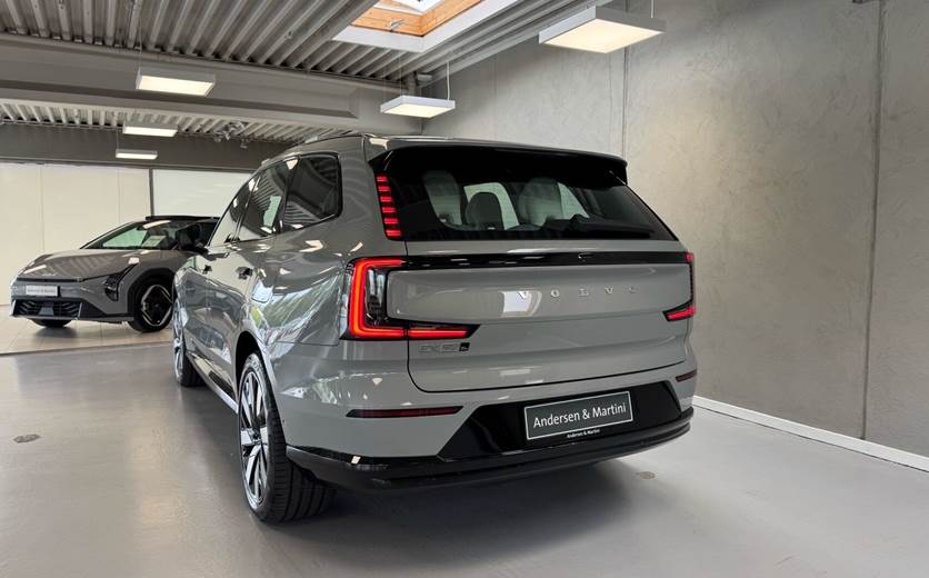 Volvo EX90