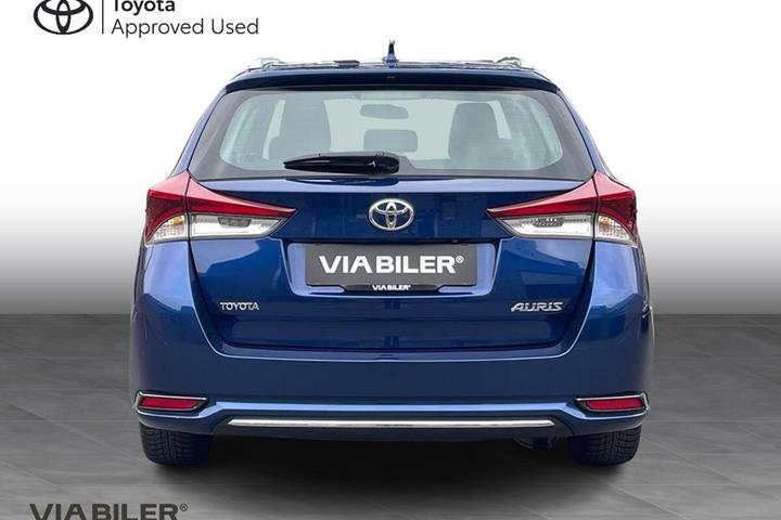 Blå Toyota Auris fra 2017