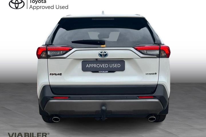 Hvid Toyota RAV4 fra 2020