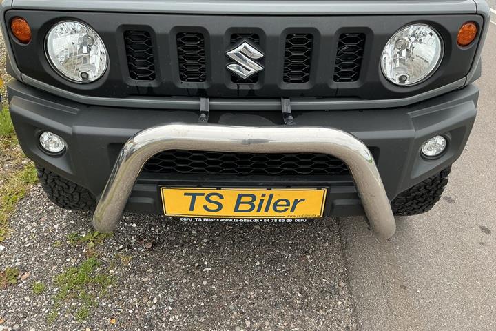 Grå Suzuki Jimny fra 2023