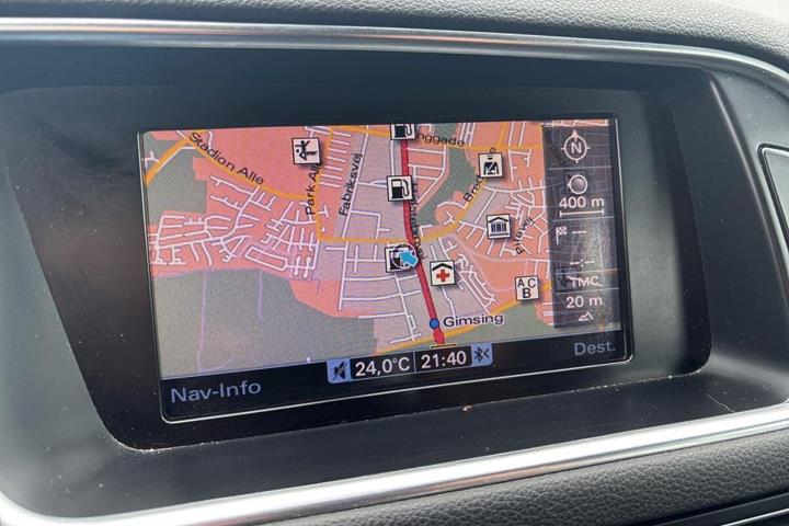 Grå Audi Q5 fra 2012