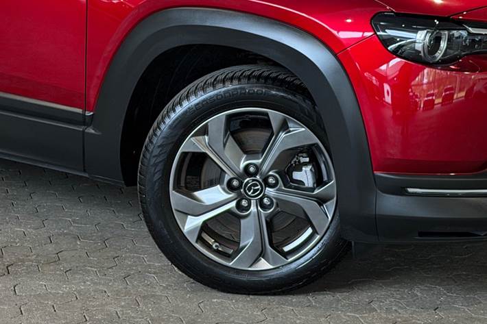 Rød Mazda MX-30 fra 2022