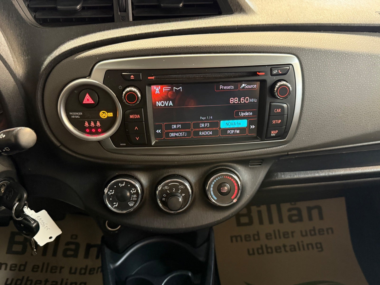 Sort Toyota Yaris fra 2012
