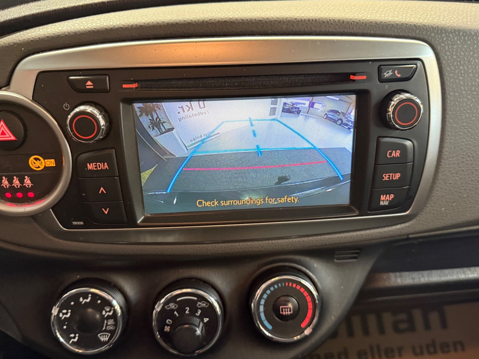 Sort Toyota Yaris fra 2012