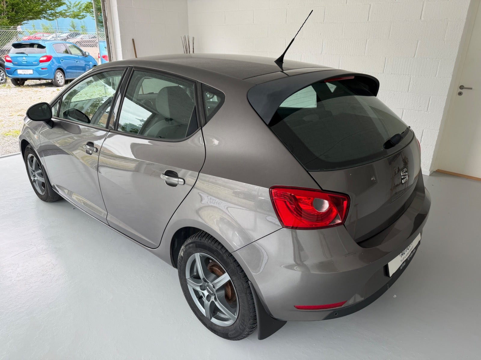Grå Seat Ibiza fra 2016