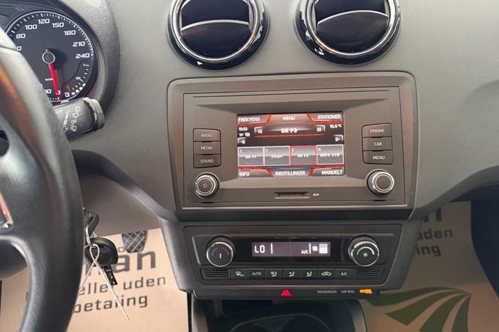 Grå Seat Ibiza fra 2016