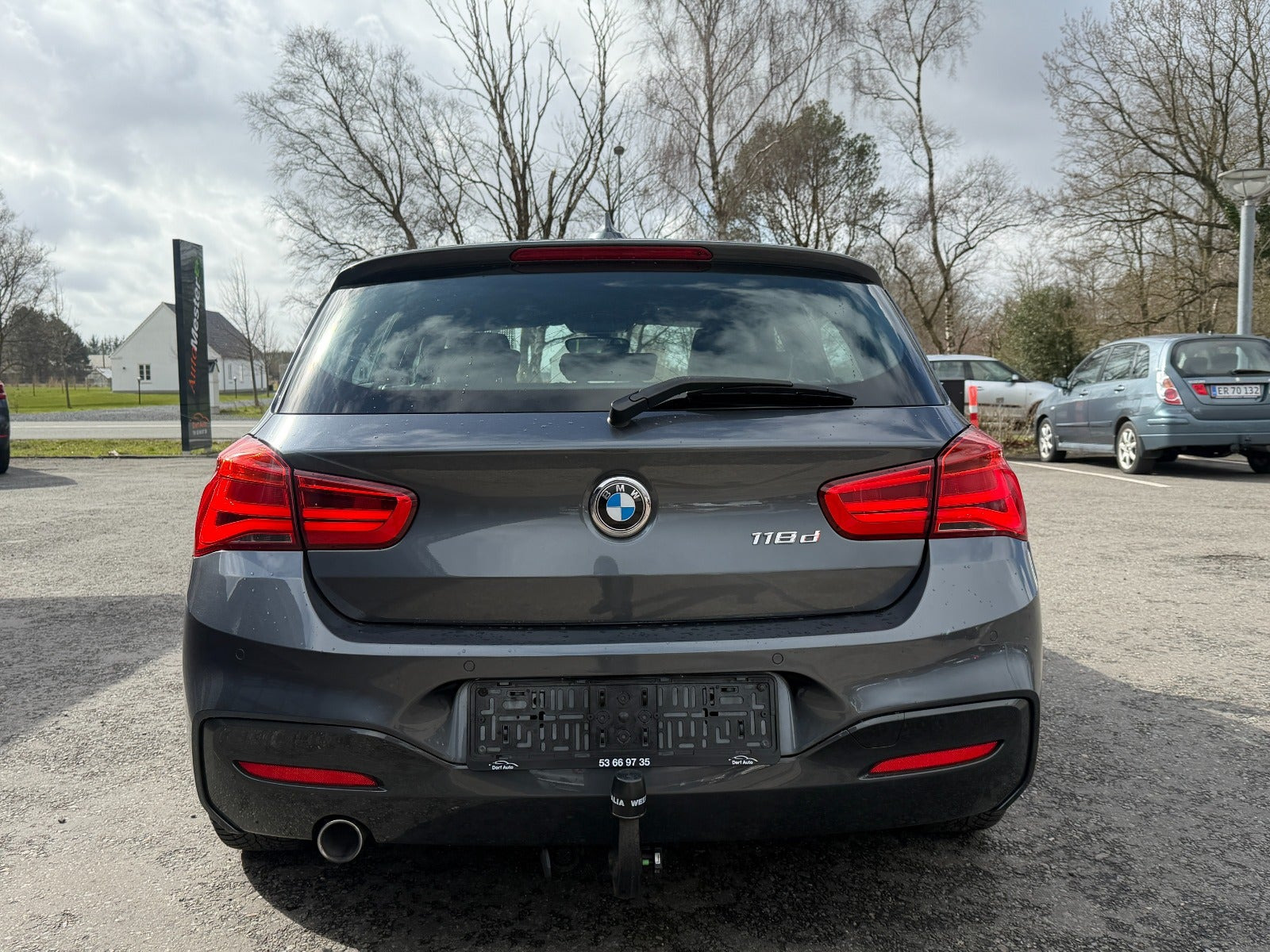 Sort BMW 118d fra 2019