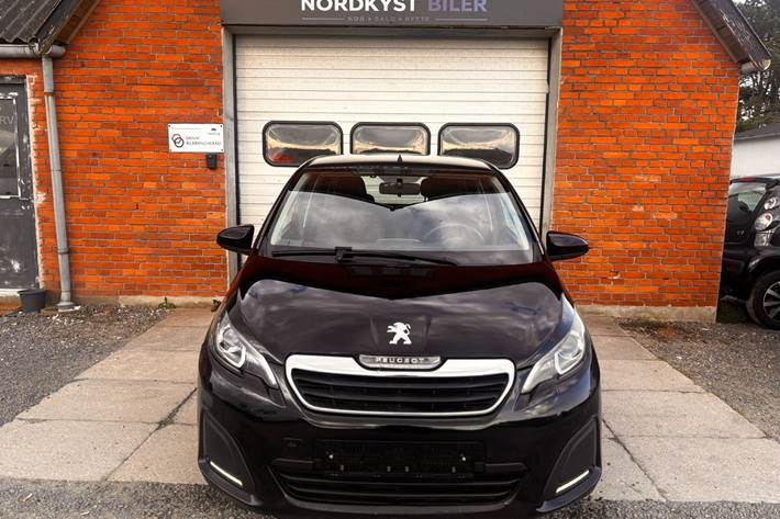 Sort Peugeot 108 fra 2014