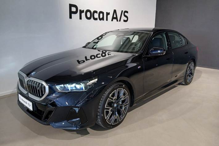 Sort BMW i5 fra 2025