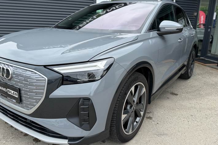 Grå Audi Q4 e-tron fra 2022