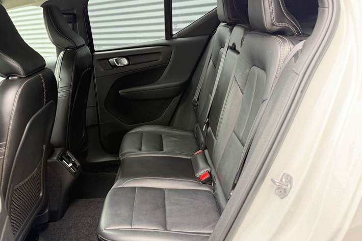 Hvid Volvo XC40 fra 2018