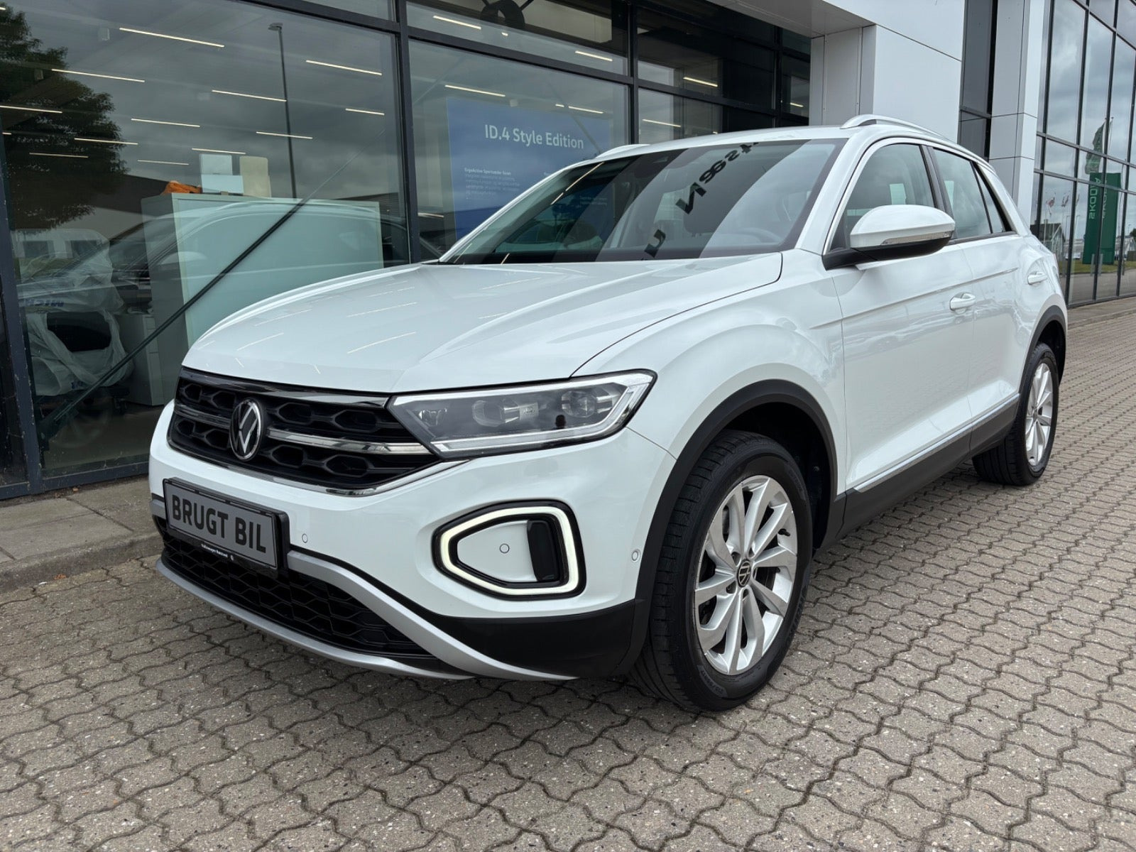 Hvid VW T-Roc fra 2022