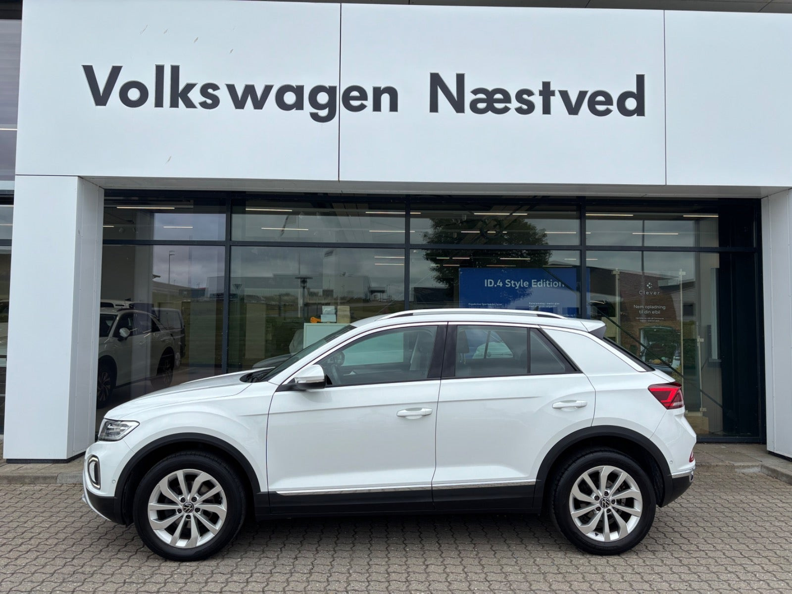 Hvid VW T-Roc fra 2022
