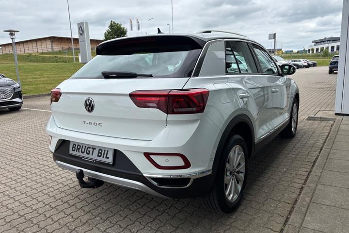 Hvid VW T-Roc fra 2022