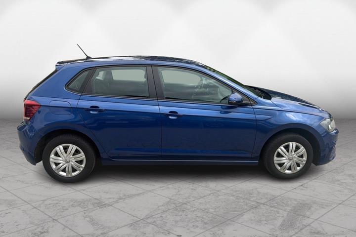 Blå VW Polo fra 2018