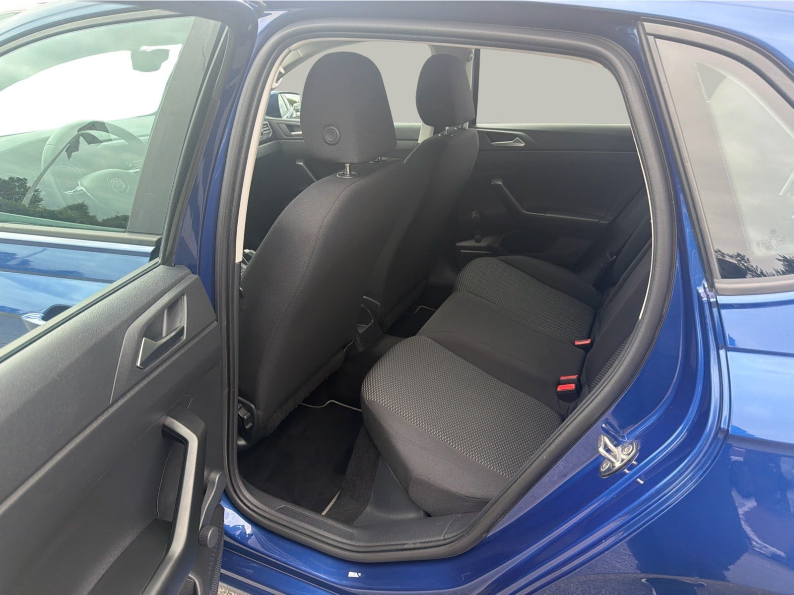 Blå VW Polo fra 2018