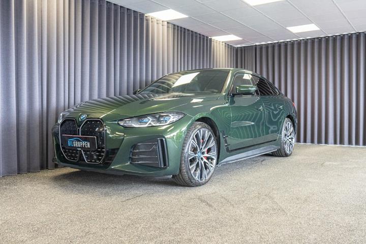 Grøn BMW i4 fra 2023