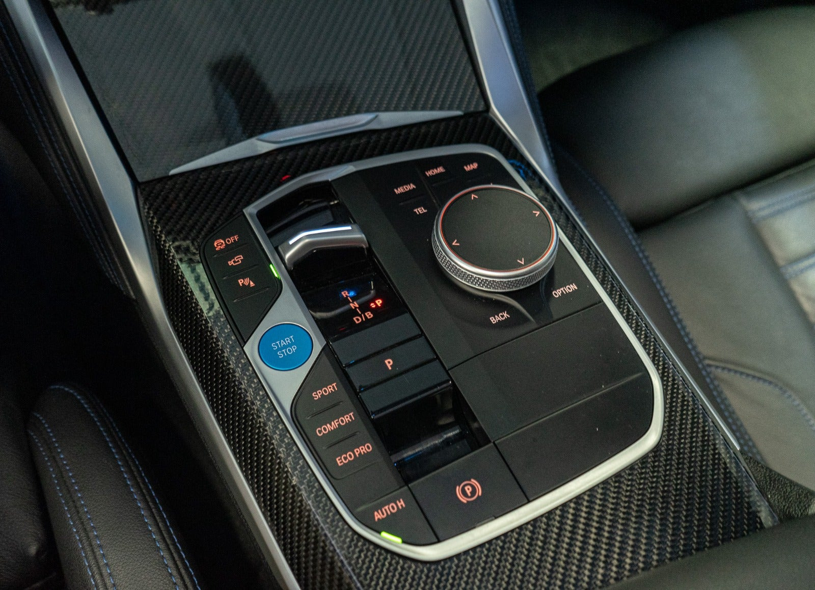 Grøn BMW i4 fra 2023