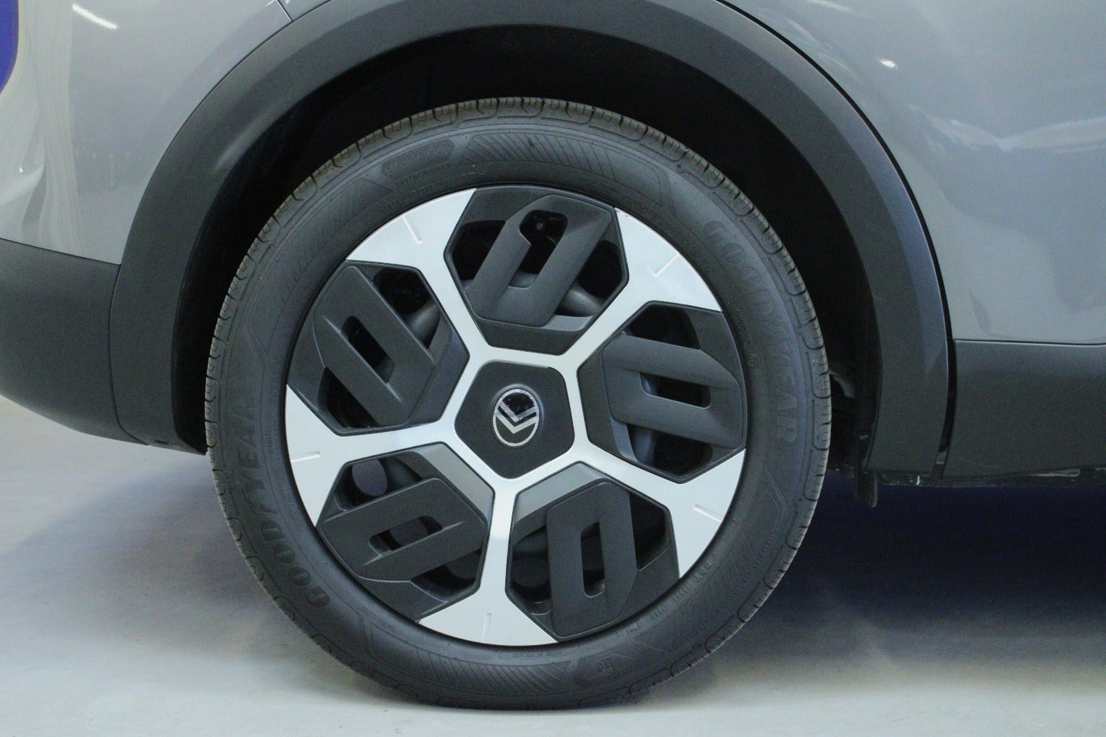 Grå Citroën ë-C4 fra 2024