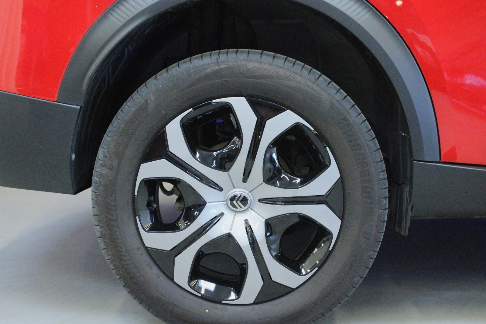 Rød Citroën e-C3 Aircross fra 2025