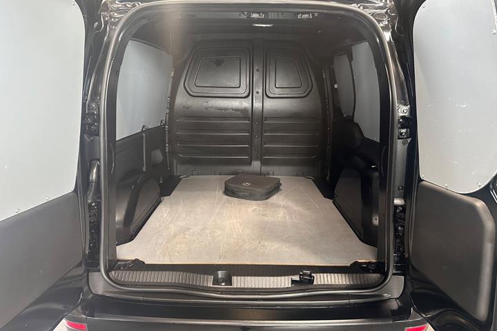 Sort Mercedes eCitan fra 2025