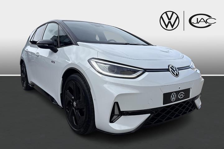Hvid VW ID.3 fra 2025 set udefra