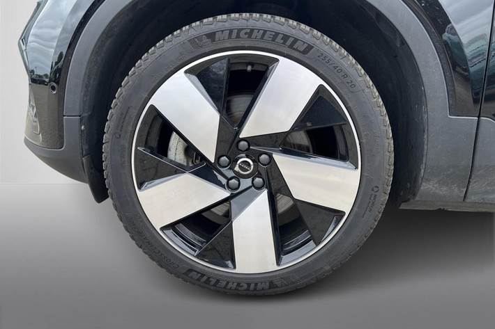 Sort Volvo XC40 fra 2023