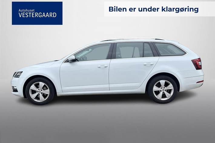 Hvid Skoda Octavia fra 2020
