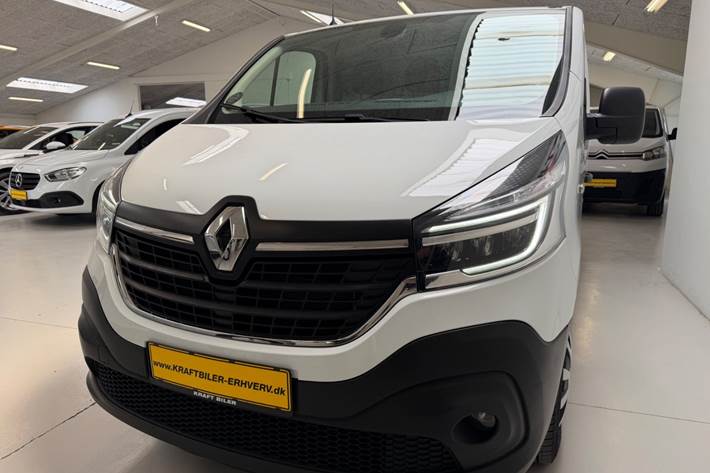 Hvid Renault Trafic T29 fra 2020