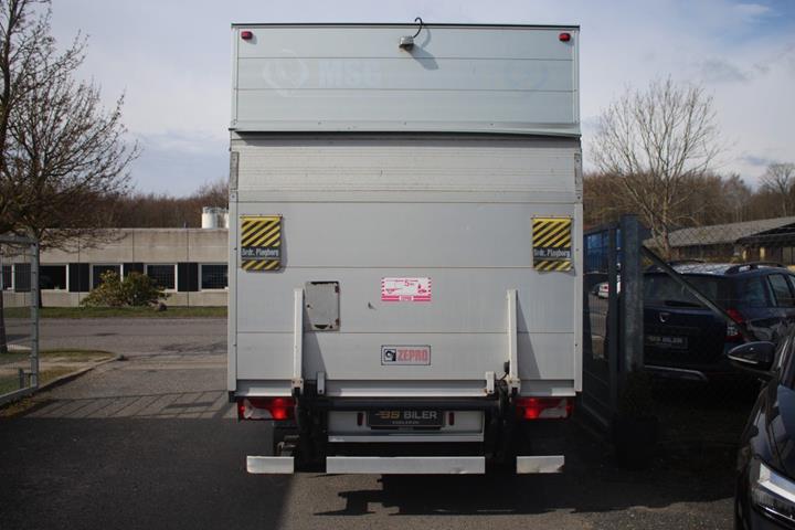 Hvid Mercedes Sprinter 316 fra 2019