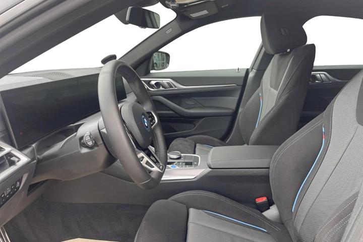 Sort BMW i4 fra 2026