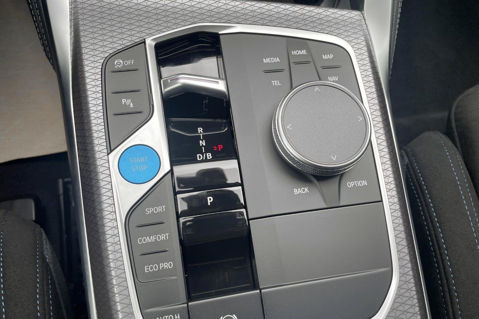 Sort BMW i4 fra 2026